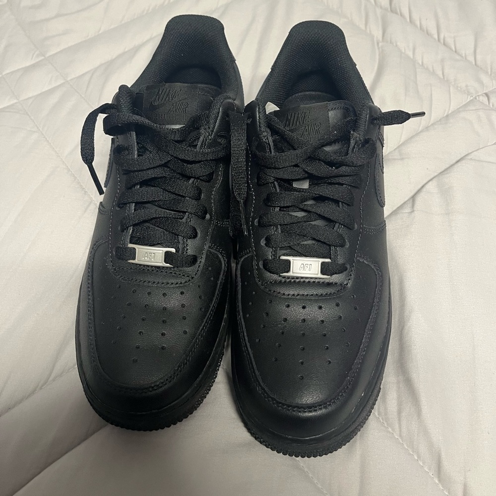 BLACK AIR FORCE 1S brands new worn ONCE WOMENS SIZE 9 MENS SIZE 8